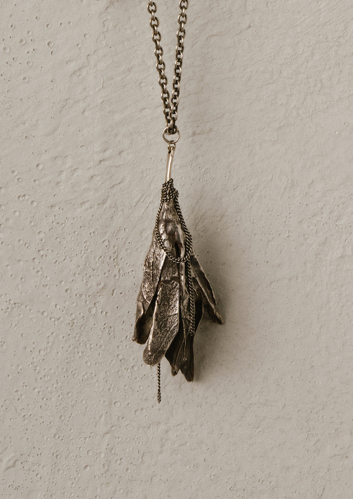 Magnolia Warp Chain Necklace