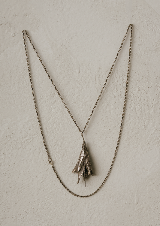 Magnolia Warp Chain Necklace